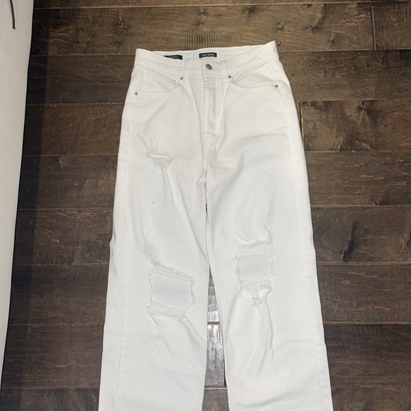 White ripped high waisted jeans - Picture 3 of 3